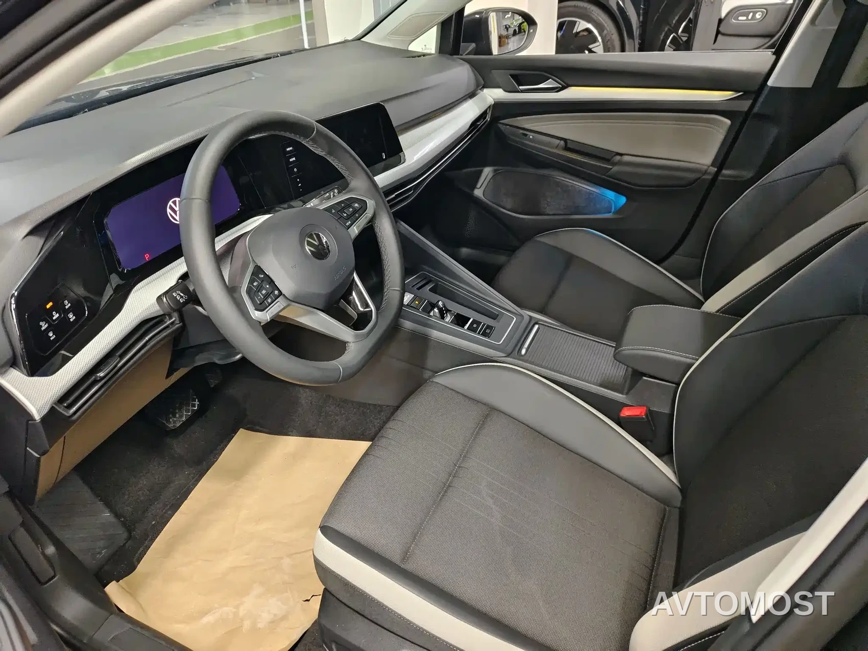Volkswagen Golf 2021 280TSI DSG 30th Anniversary Edition — фото 3