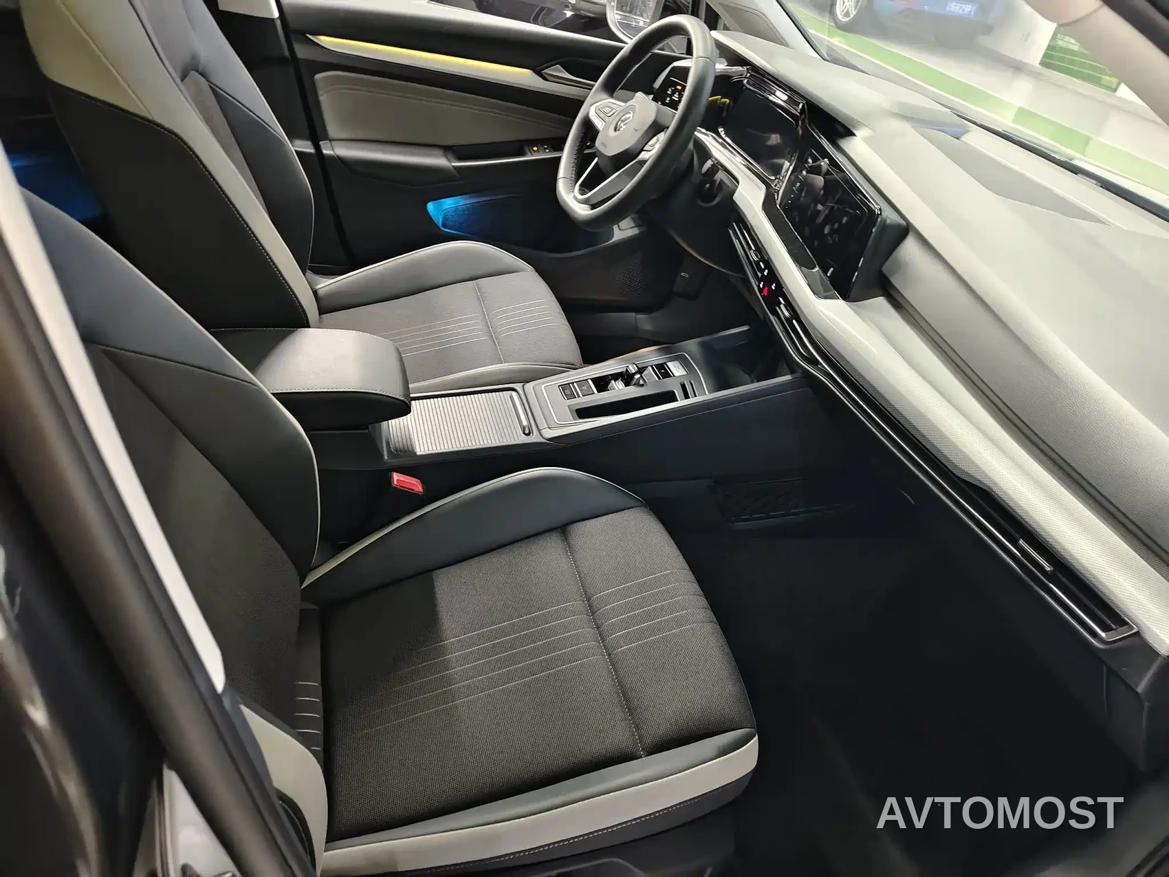 Volkswagen Golf 2021 280TSI DSG 30th Anniversary Edition — фото 5