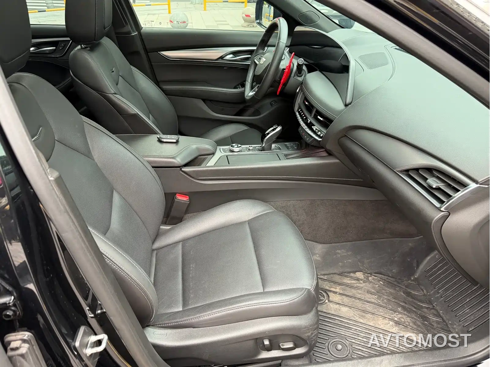 Cadillac CT5 2024 28T Luxury Model Pro — фото 10