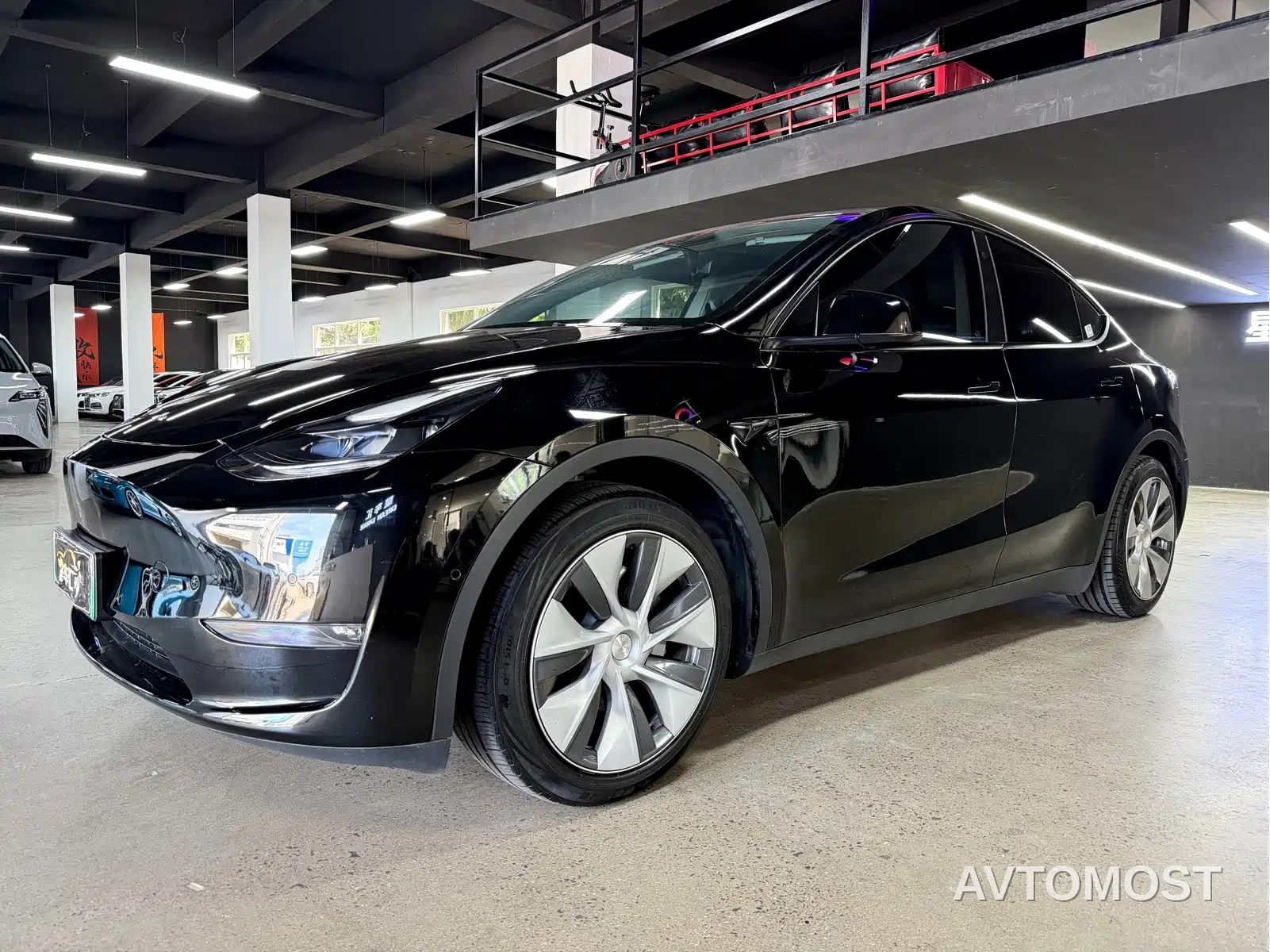 Tesla Model Y 2021 Standard Range Rear-Wheel Drive — фото 1