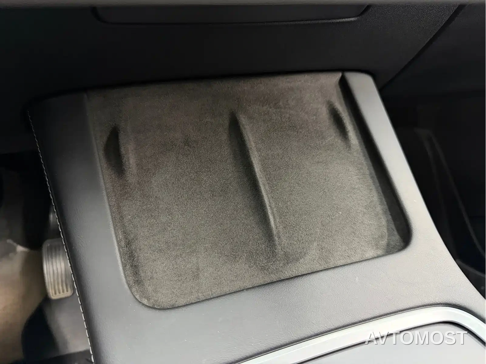 Tesla Model Y 2021 Standard Range Rear-Wheel Drive — фото 16
