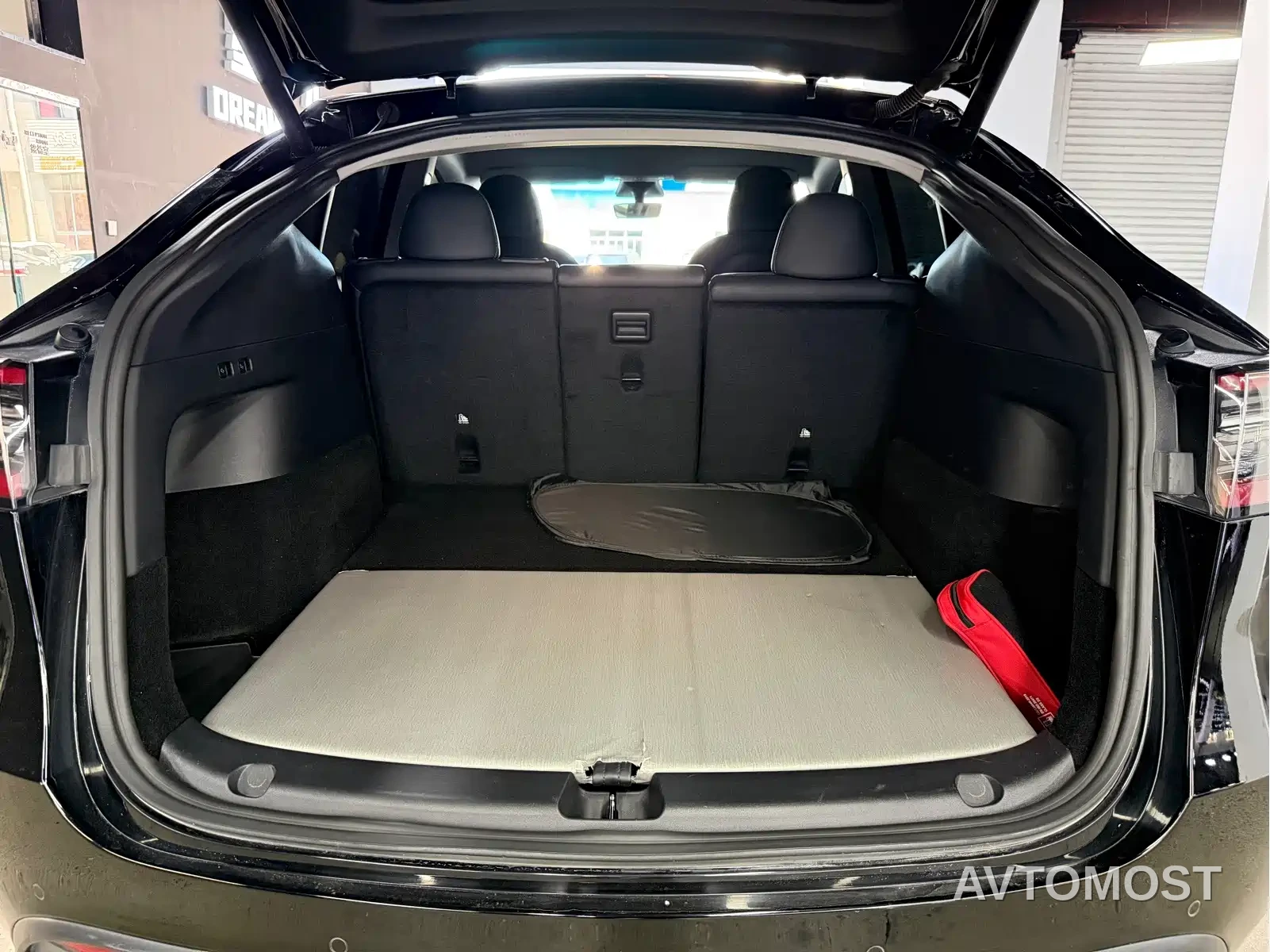 Tesla Model Y 2021 Standard Range Rear-Wheel Drive — фото 22