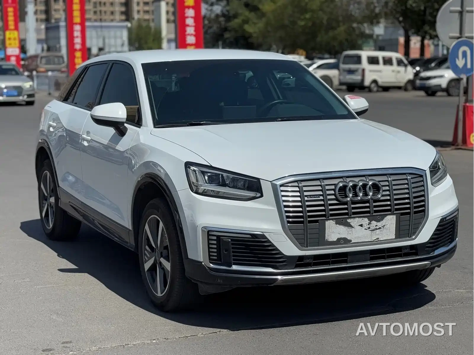 Audi Q2L e-tron 2019 Q2L e-tron Pure Electric Smart Cool Edition — фото 3