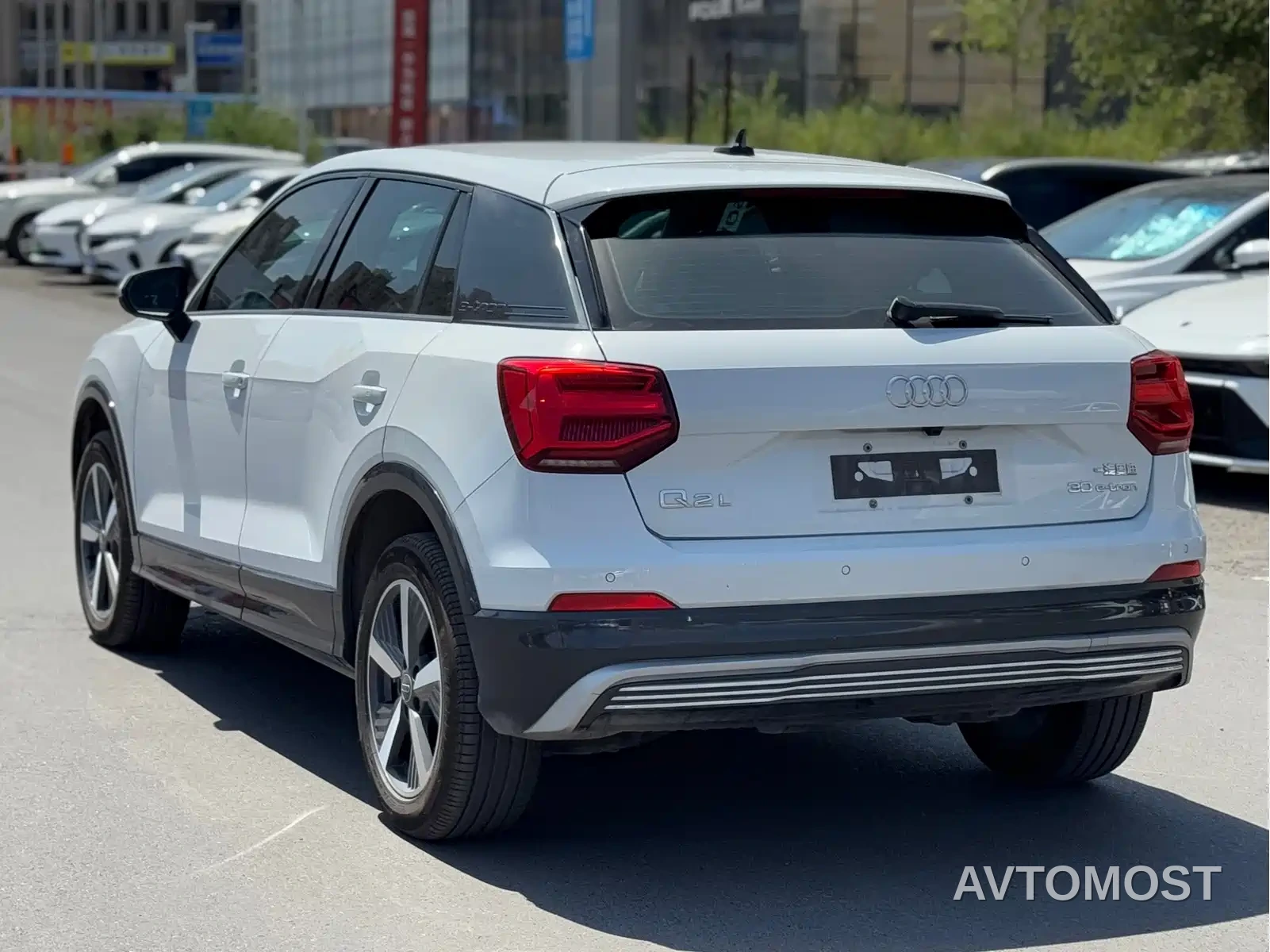 Audi Q2L e-tron 2019 Q2L e-tron Pure Electric Smart Cool Edition — фото 7