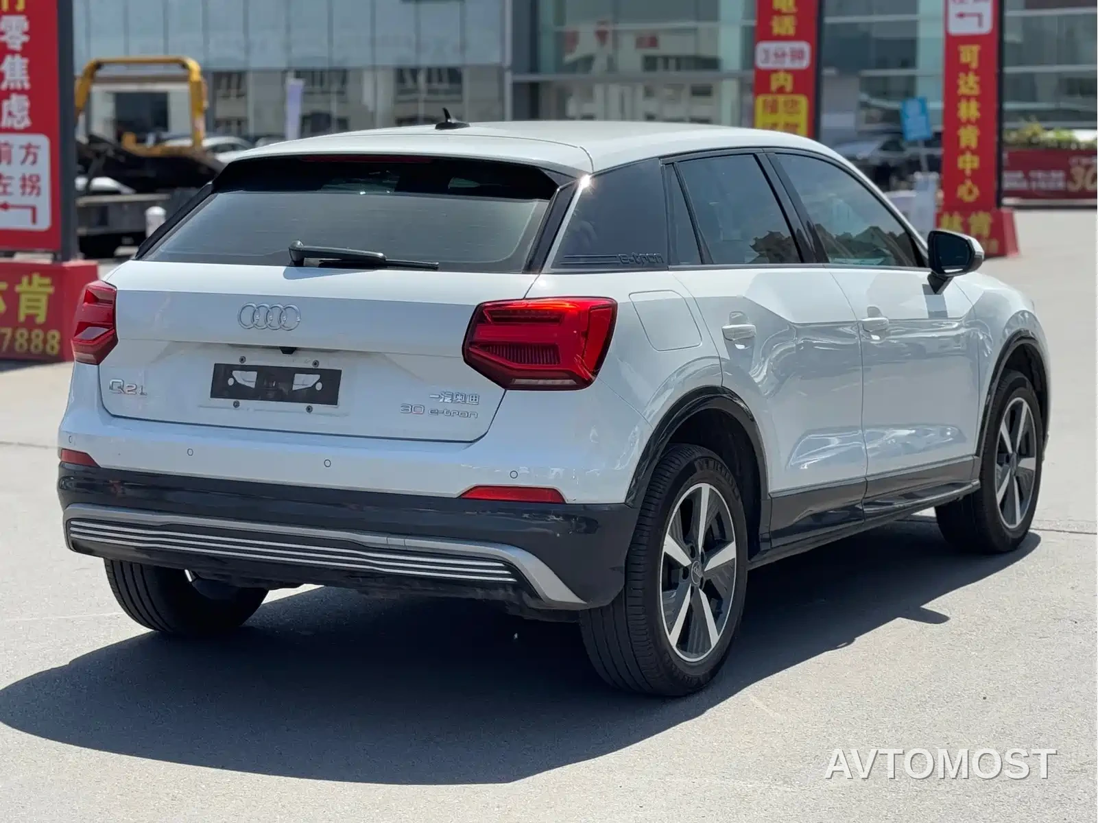 Audi Q2L e-tron 2019 Q2L e-tron Pure Electric Smart Cool Edition — фото 9