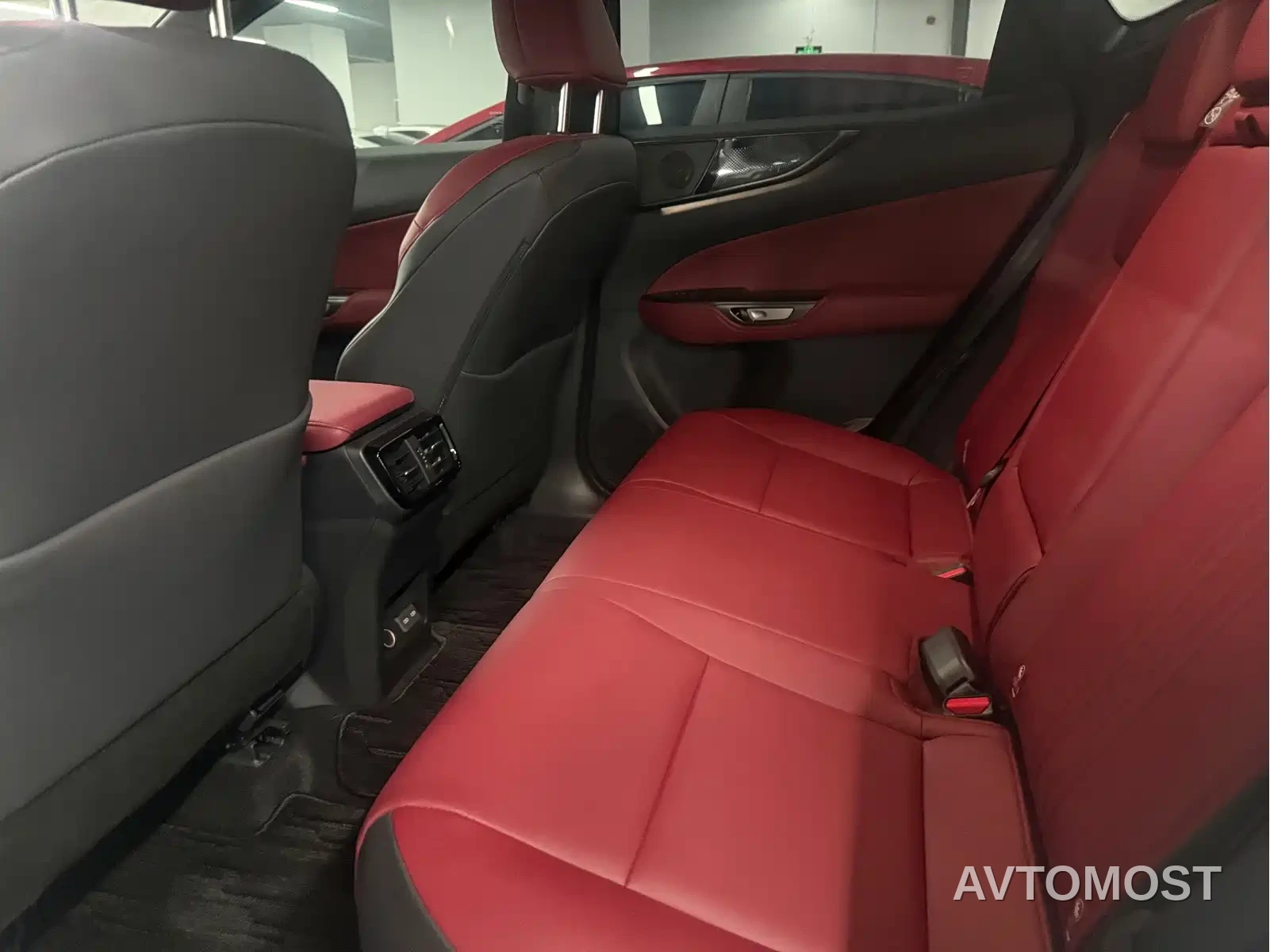 Lexus NX 2025 Model 200 Base Version — фото 10