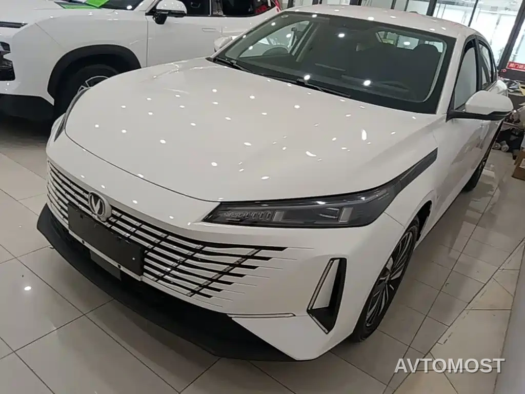 Changan Eado PHEV 2025 Smart New Blue Whale 145KM High-Performance Edition — фото 2
