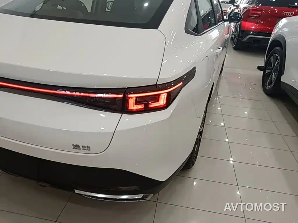 Changan Eado PHEV 2025 Smart New Blue Whale 145KM High-Performance Edition — фото 7