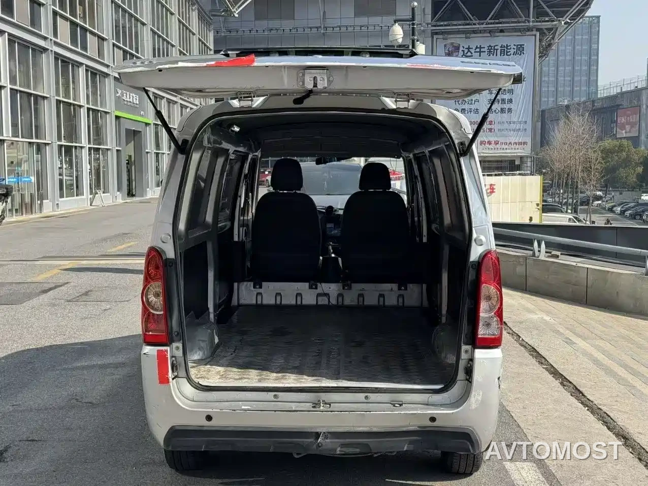 Wuling EV50 2020 Pure Electric Logistics Van Penghui Non-Heated Battery — фото 6