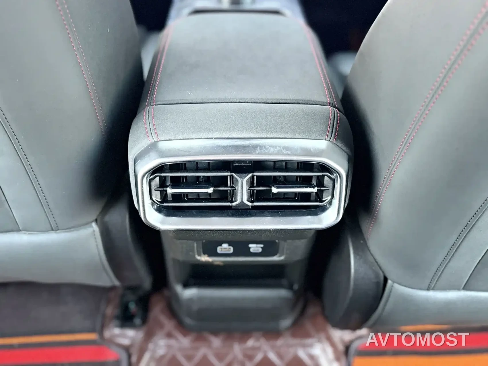 Jetour Traveler 2023 2.0T 4WD Conquest — фото 17