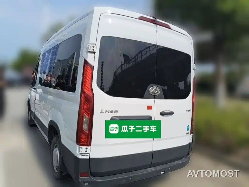 SAIC Maxus Xintu V90 2022 2.0T Manual Zhiyun King RWD Long Wheelbase High Roof Single Rear Tire 6/7-Seater — фото 8