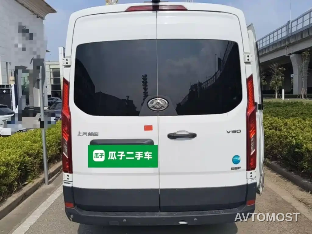 SAIC Maxus Xintu V90 2022 2.0T Manual Zhiyun King RWD Long Wheelbase High Roof Single Rear Tire 6/7-Seater — фото 9
