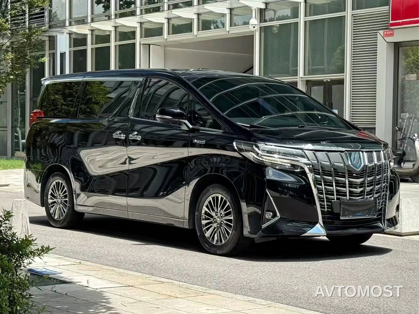 Toyota Alphard 2021 Hybrid 2.5L Premium — фото 3