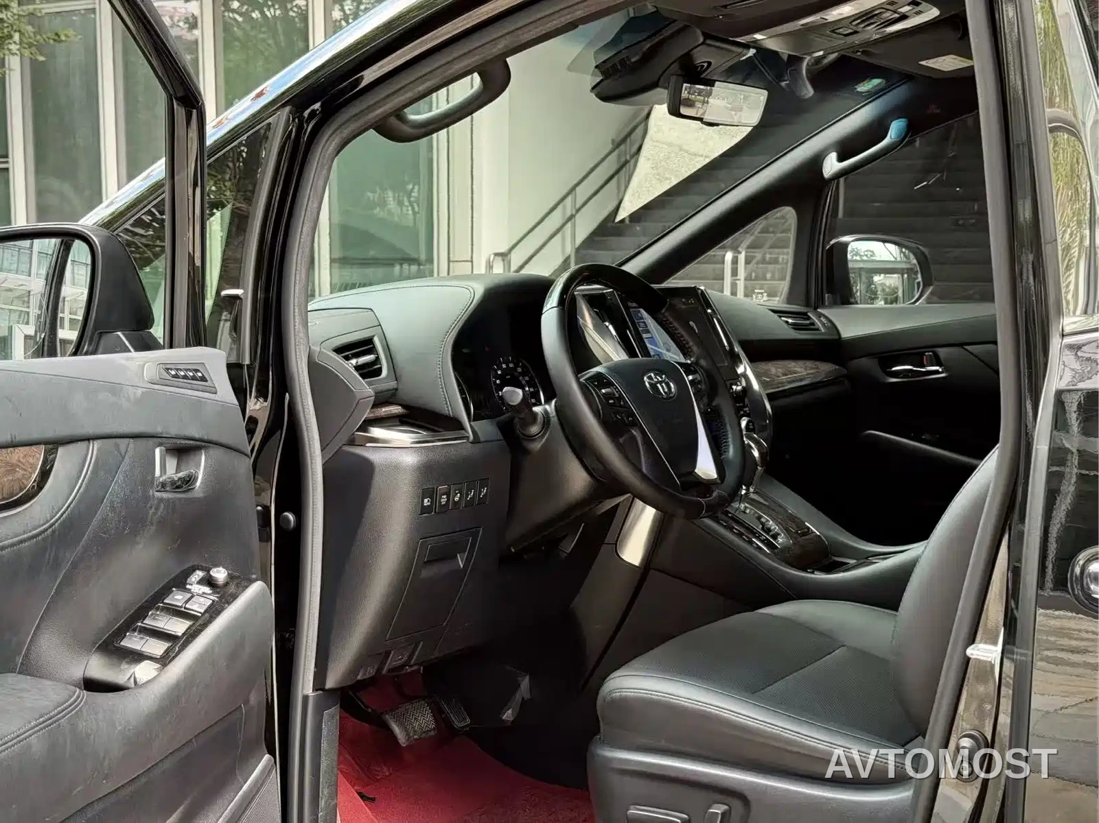 Toyota Alphard 2021 Hybrid 2.5L Premium — фото 4