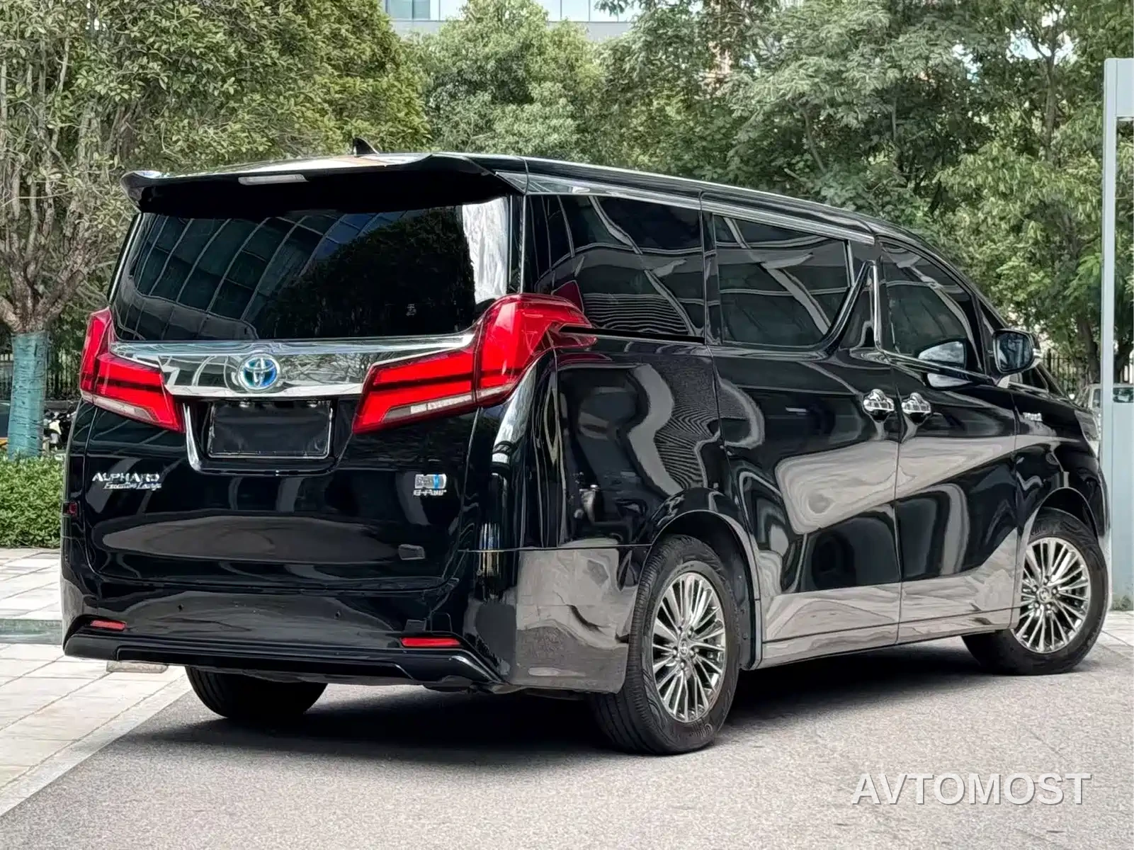 Toyota Alphard 2021 Hybrid 2.5L Premium — фото 7
