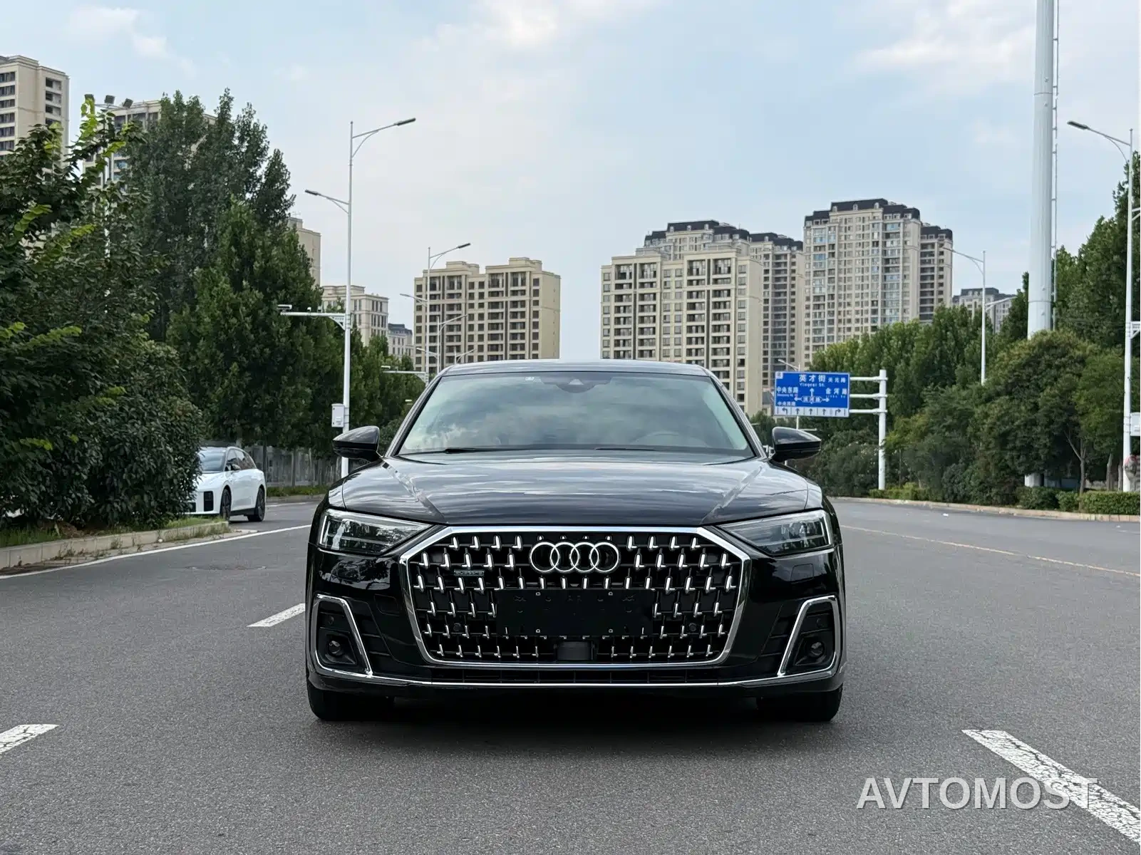 Audi A8 2021 A8L 50 TFSI quattro Comfort — фото 2