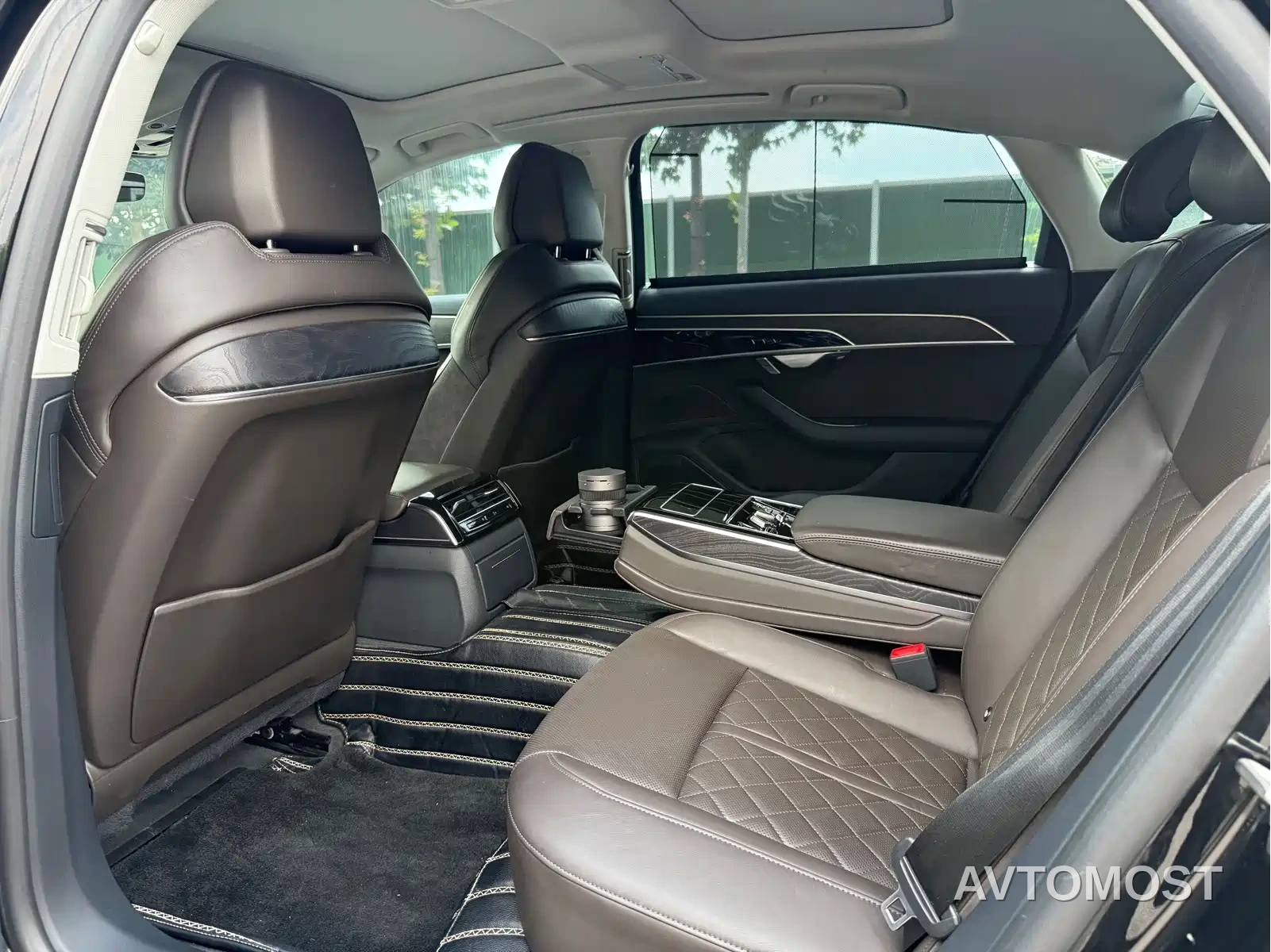 Audi A8 2021 A8L 50 TFSI quattro Comfort — фото 8