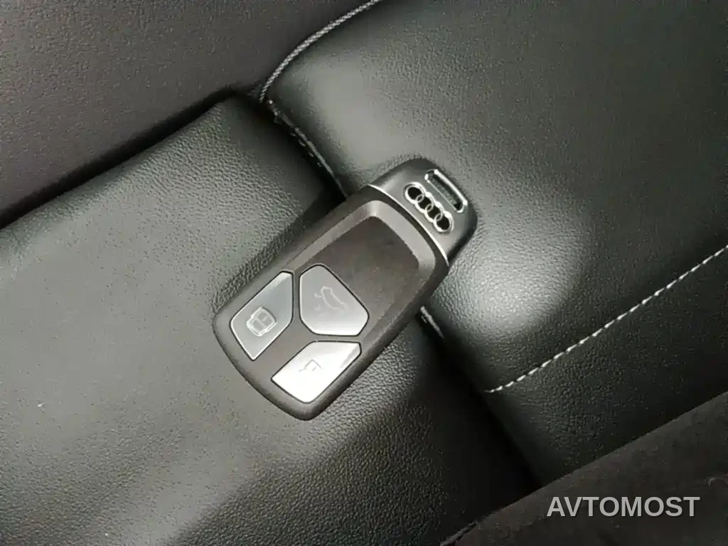 Audi Q5L 2023 40T Luxury Dynamic — фото 8