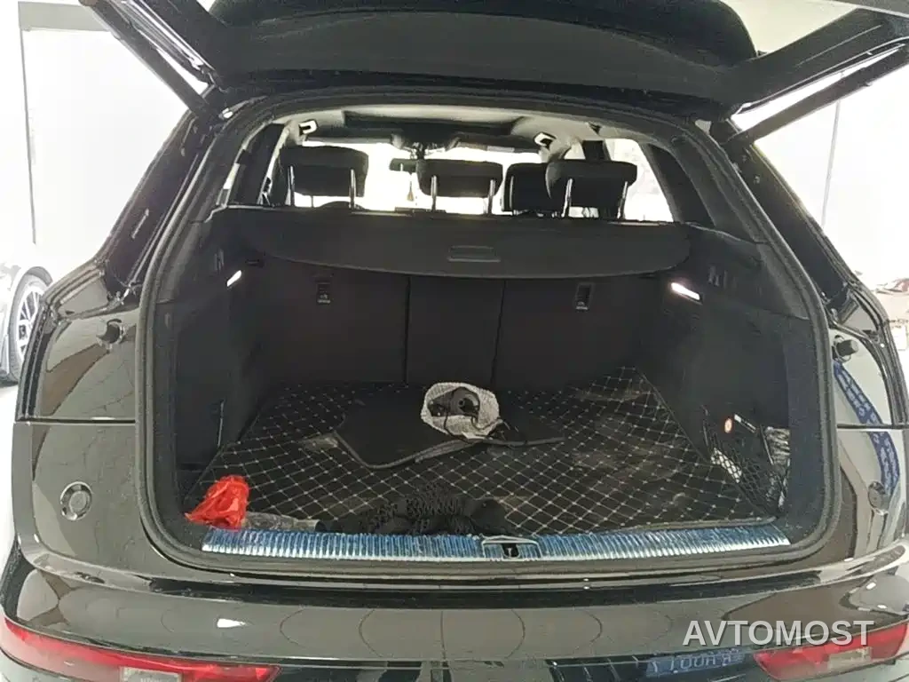 Audi Q5L 2023 40T Luxury Dynamic — фото 14