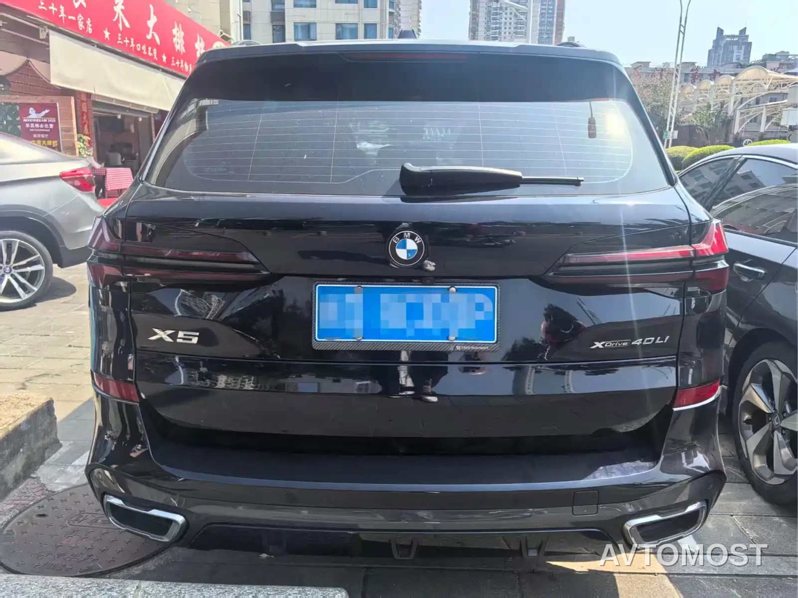 BMW X5 2023 xDrive 40Li Premium M Sport Black Night Package — фото 6