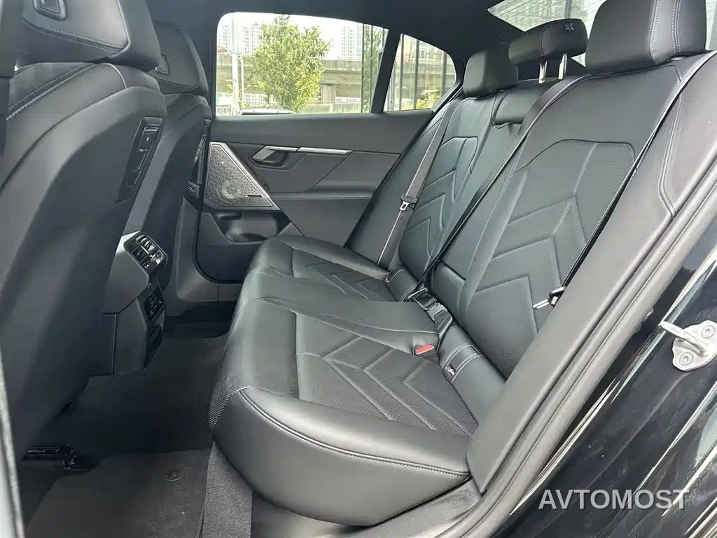 BMW i5 M60 2024 xDrive M60 — фото 6