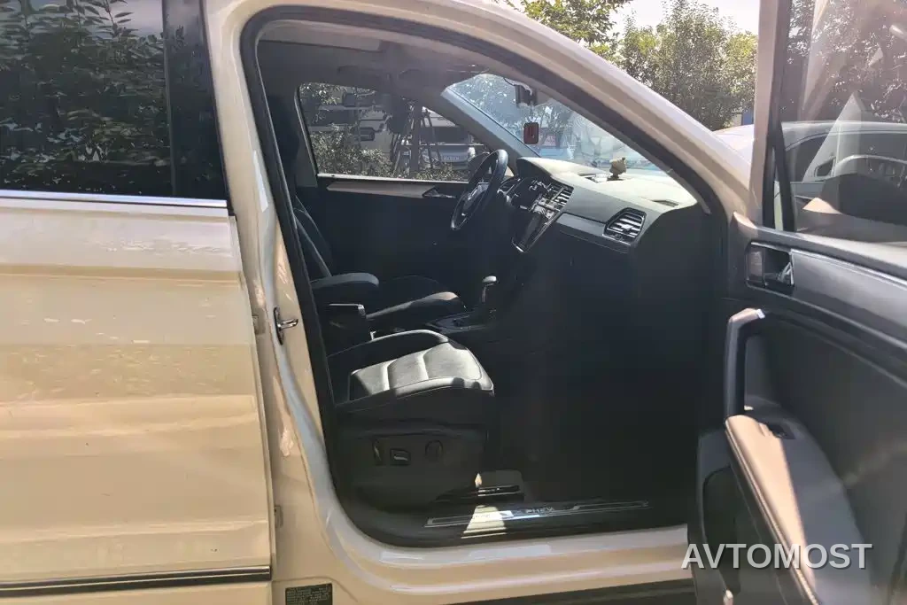 Volkswagen Tiguan L PHEV 2021 430PHEV Plug-in Hybrid Flagship — фото 8