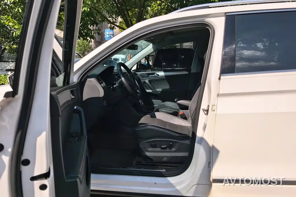 Volkswagen Tiguan L PHEV 2021 430PHEV Plug-in Hybrid Flagship — фото 9