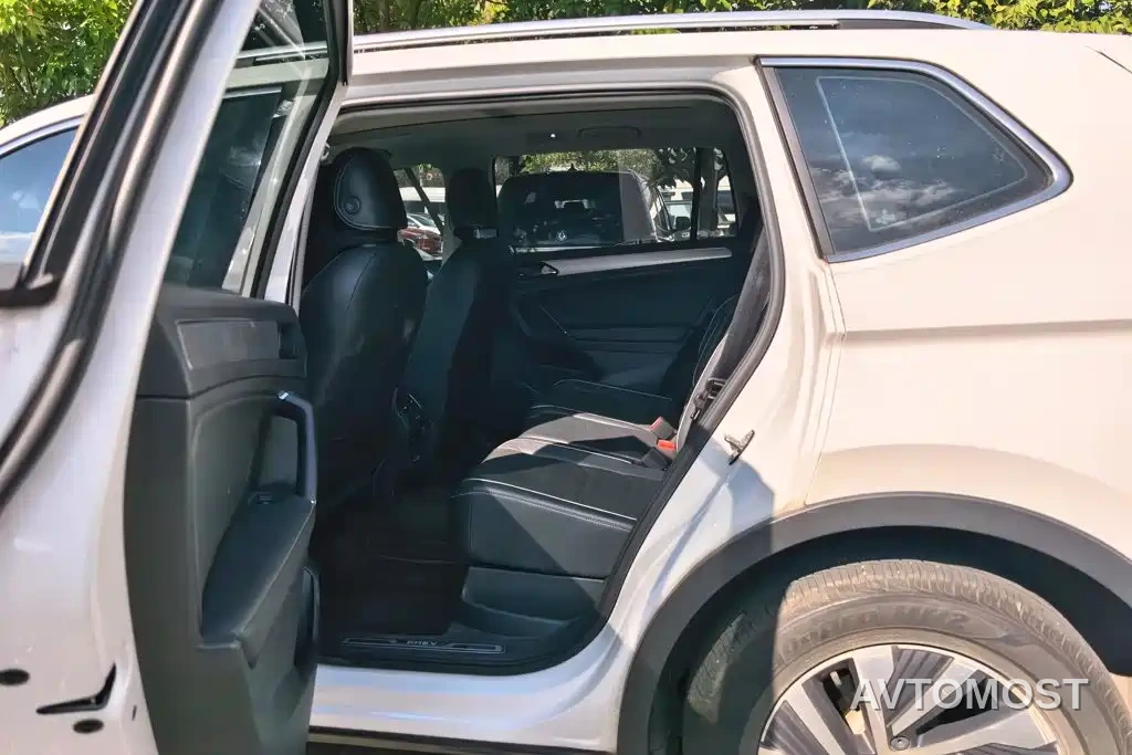 Volkswagen Tiguan L PHEV 2021 430PHEV Plug-in Hybrid Flagship — фото 11