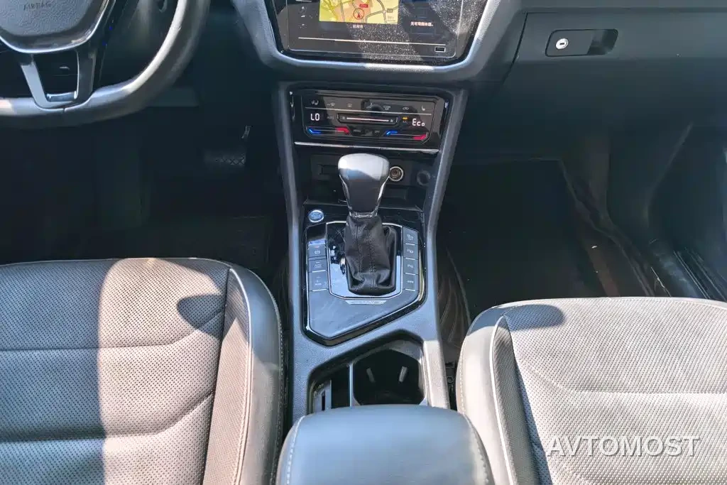 Volkswagen Tiguan L PHEV 2021 430PHEV Plug-in Hybrid Flagship — фото 16