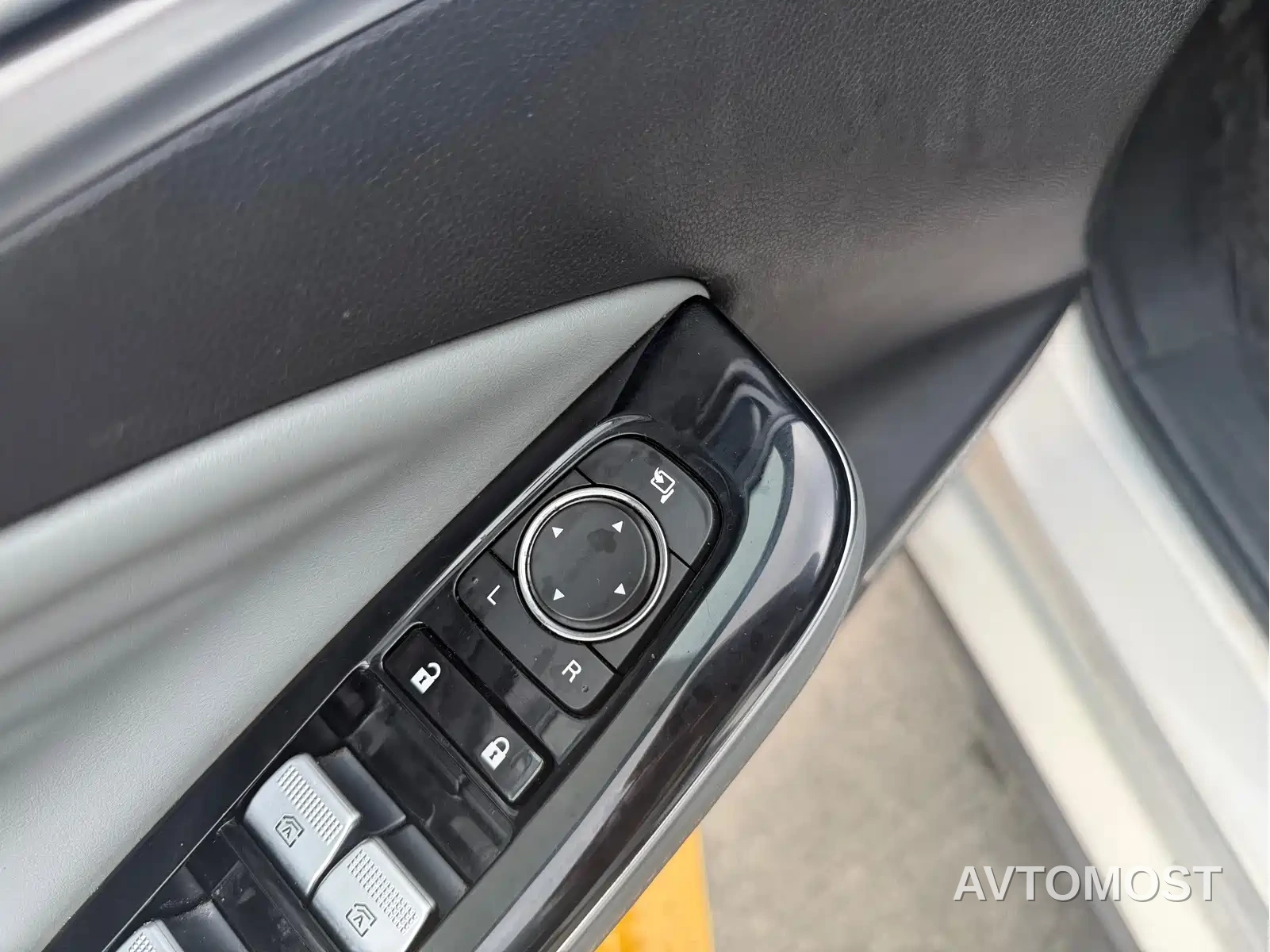 AION S Plus 2022 70 Smart Edition — фото 8