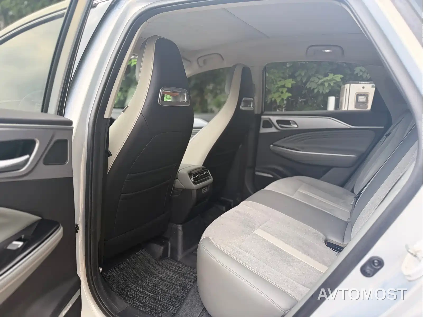 AION S Plus 2022 70 Smart Edition — фото 10