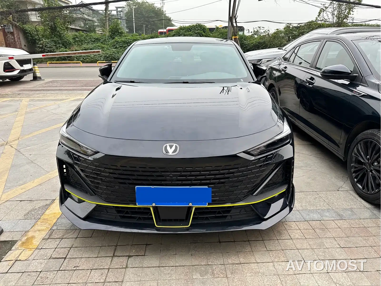 Changan UNI-V 2022 1.5T Sport Edition — фото 3