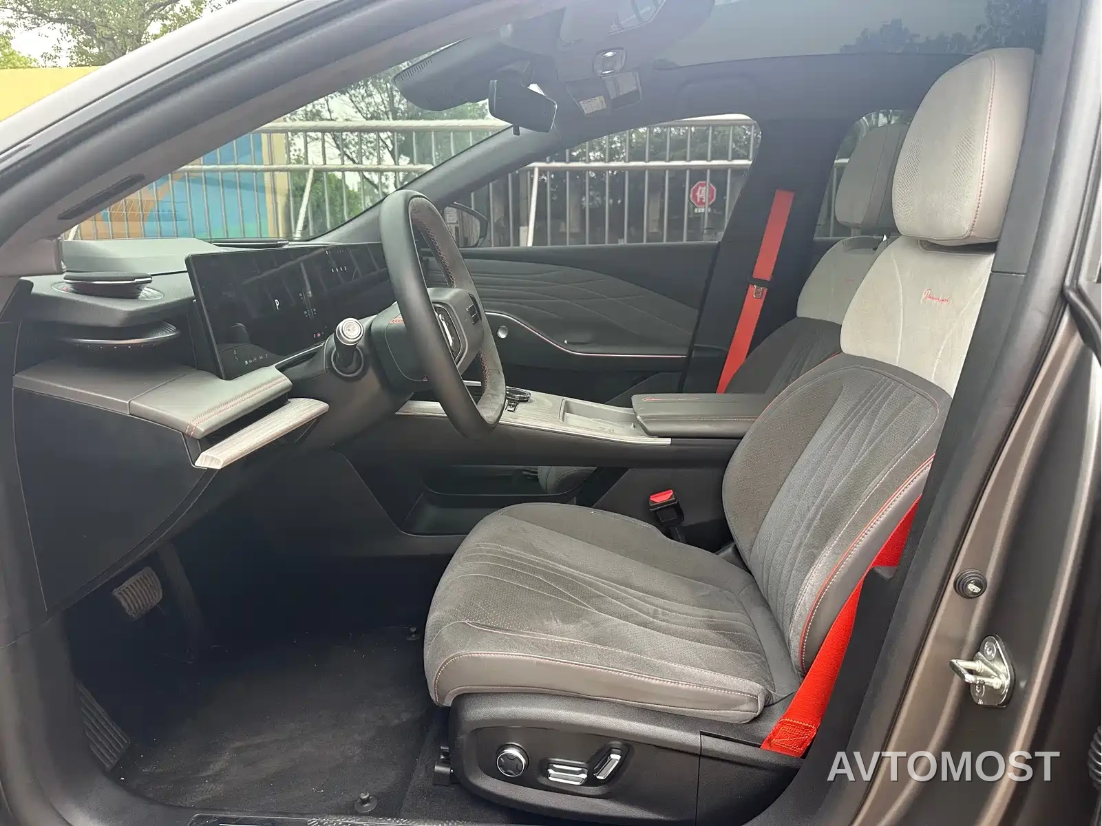 Geely Galaxy E8 2024 Model 550km RWD Soaring Dragon Edition — фото 9