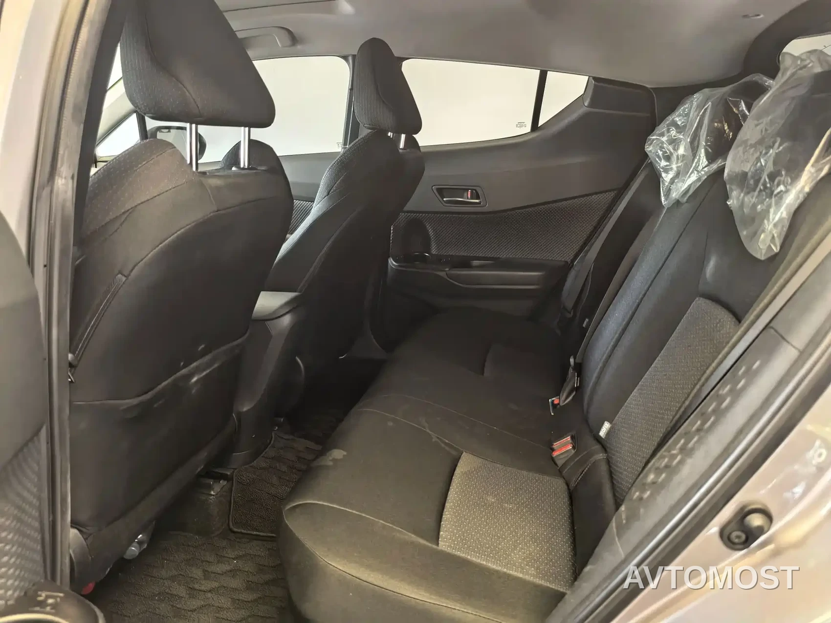 Toyota IZOA 2022 Hybrid 2.0L Yixing Edition — фото 15