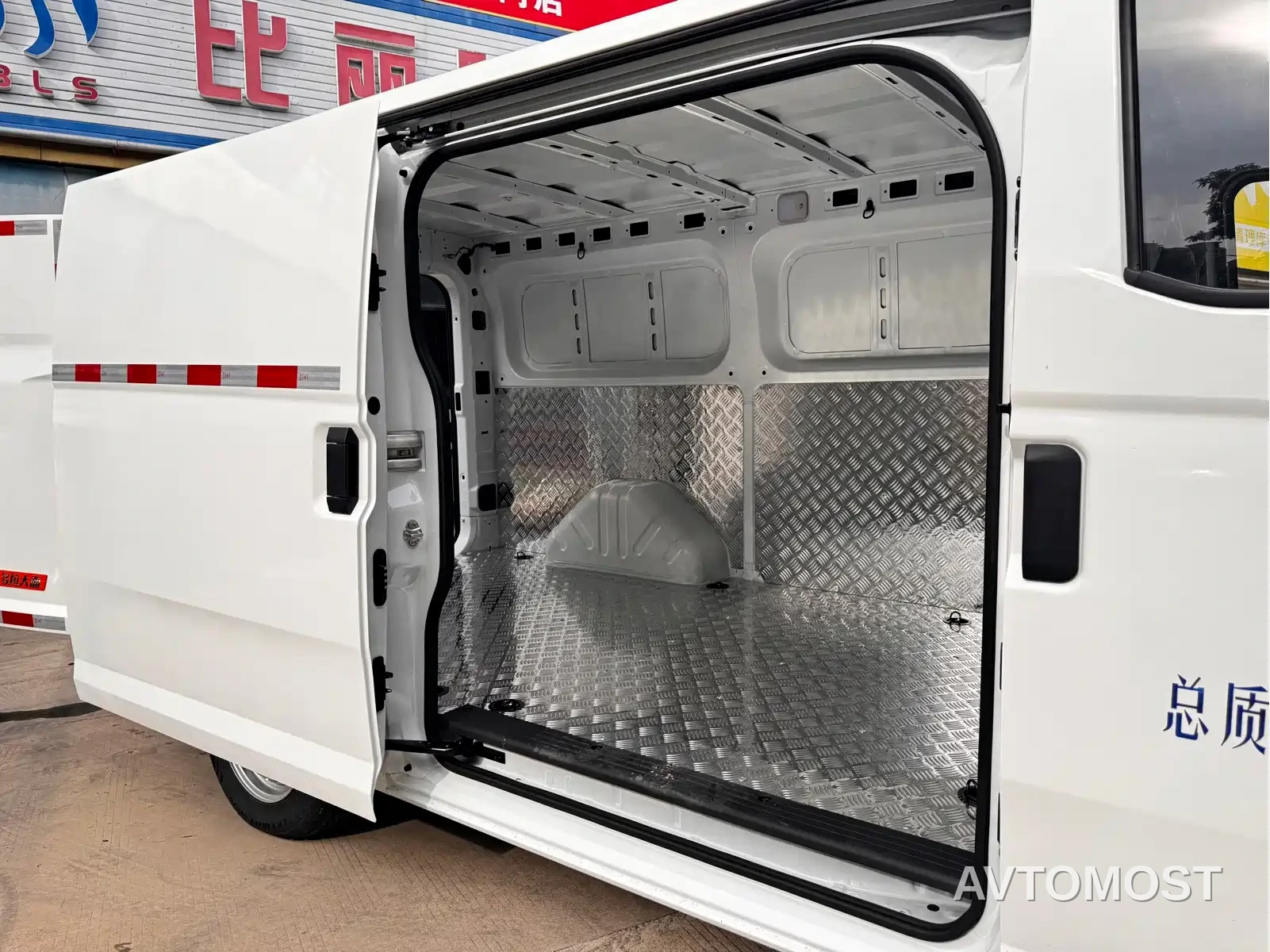 Changan Kuayue Kua Yue Xing Guang EV 2025 3-Person Van 350km Smart Driving Edition — фото 10