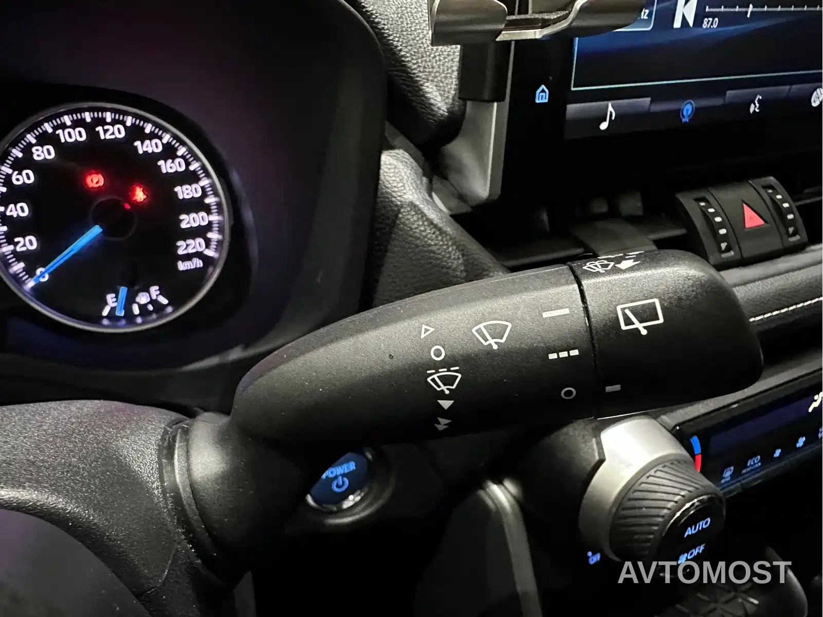 Toyota Wildlander 2020 Dual Engine 2.5L E-CVT FWD Luxury — фото 9