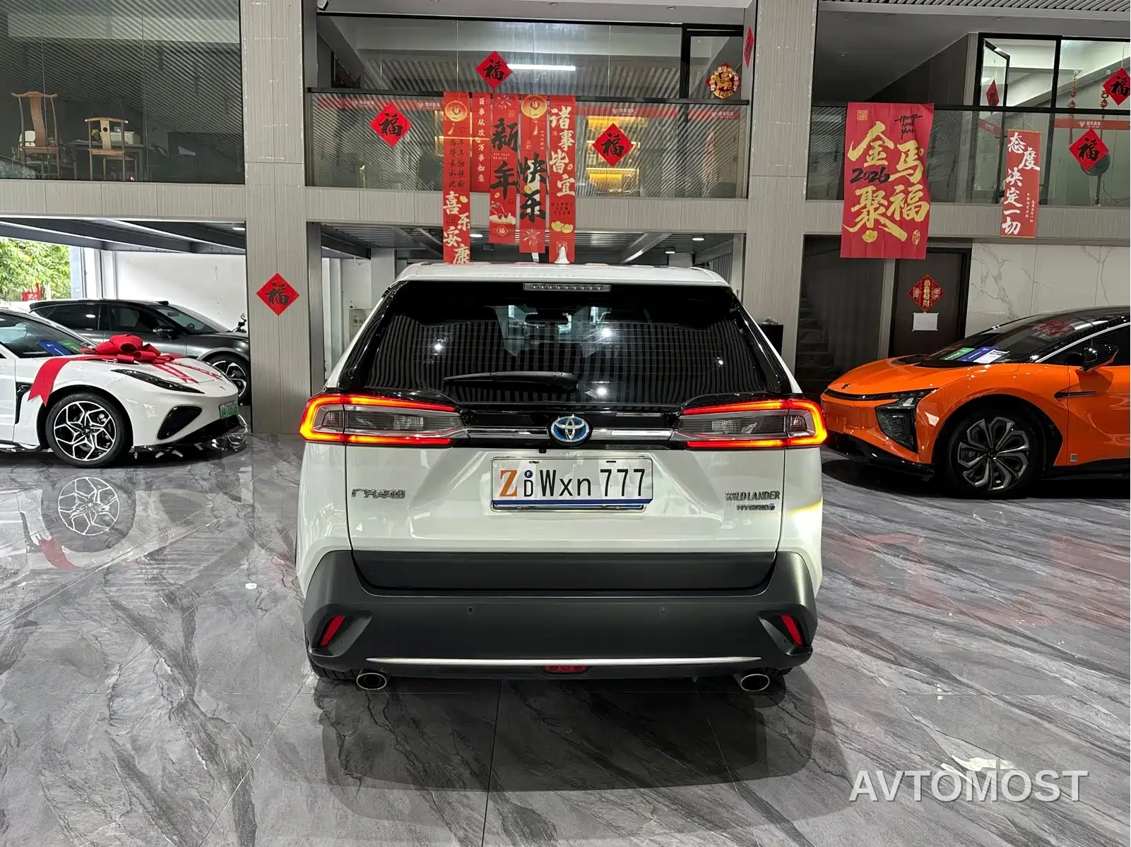 Toyota Wildlander 2020 Dual Engine 2.5L E-CVT FWD Luxury — фото 25