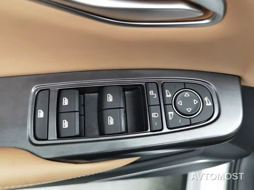 BYD Song L DM-i 2024 75km Leading Edition — фото 8