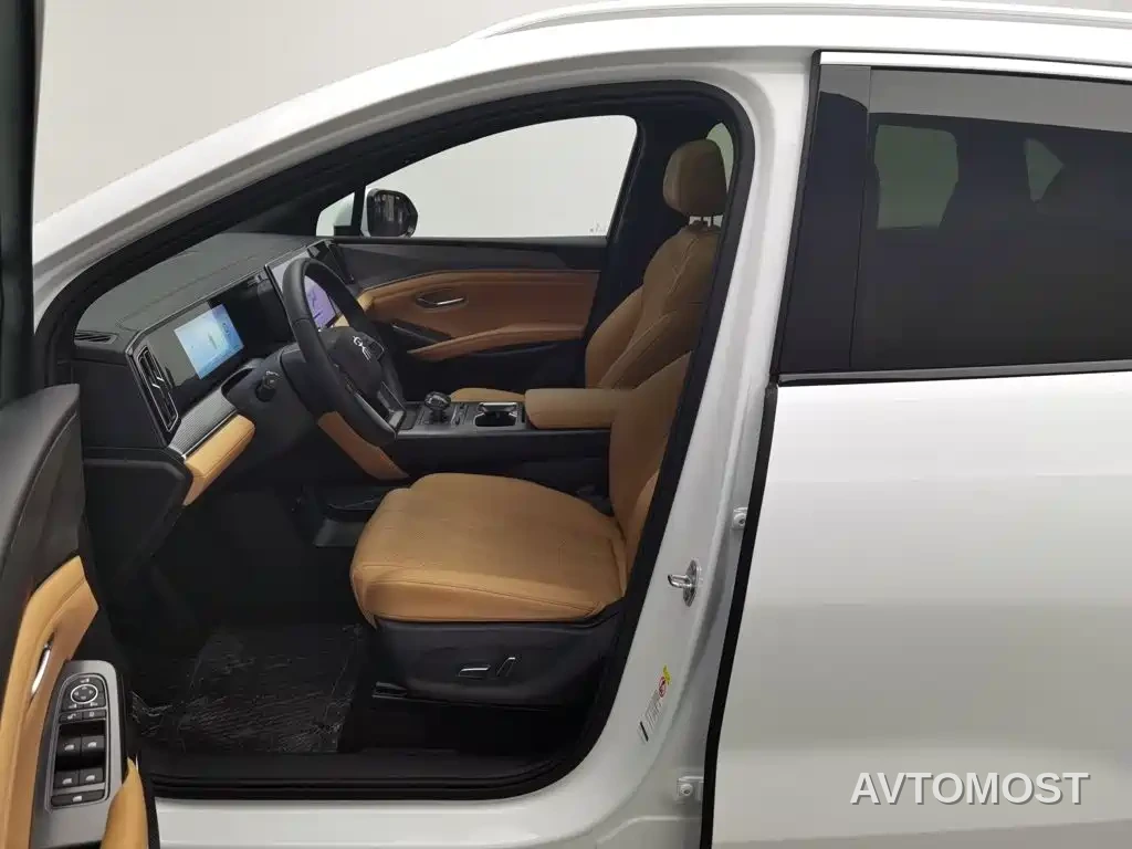 BYD Song L DM-i 2024 75km Leading Edition — фото 9
