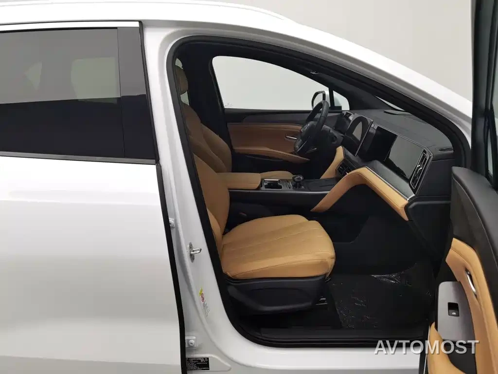 BYD Song L DM-i 2024 75km Leading Edition — фото 22