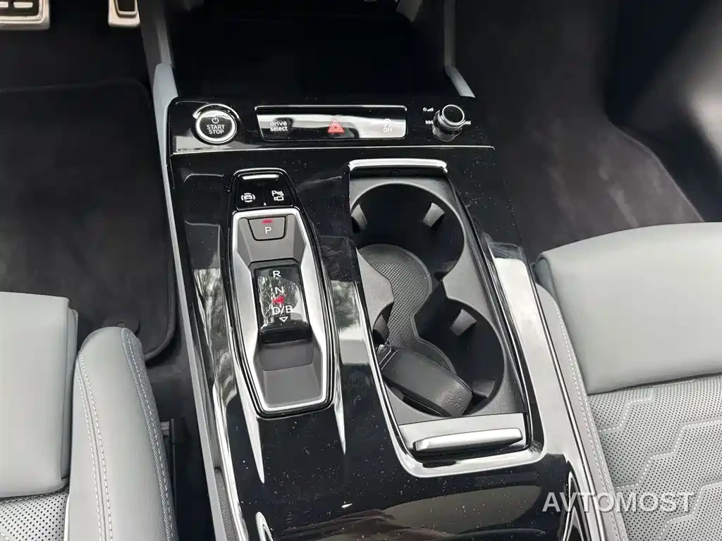 Audi A6L e-tron 2026 Model Pioneer Edition — фото 15