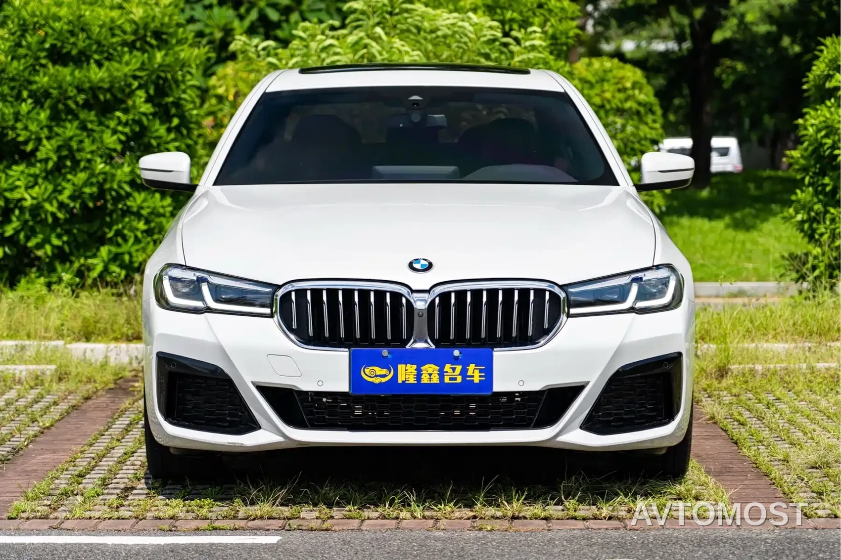 BMW 5 Series 2022 Facelift II 530Li Premium Package M Sport — фото 2