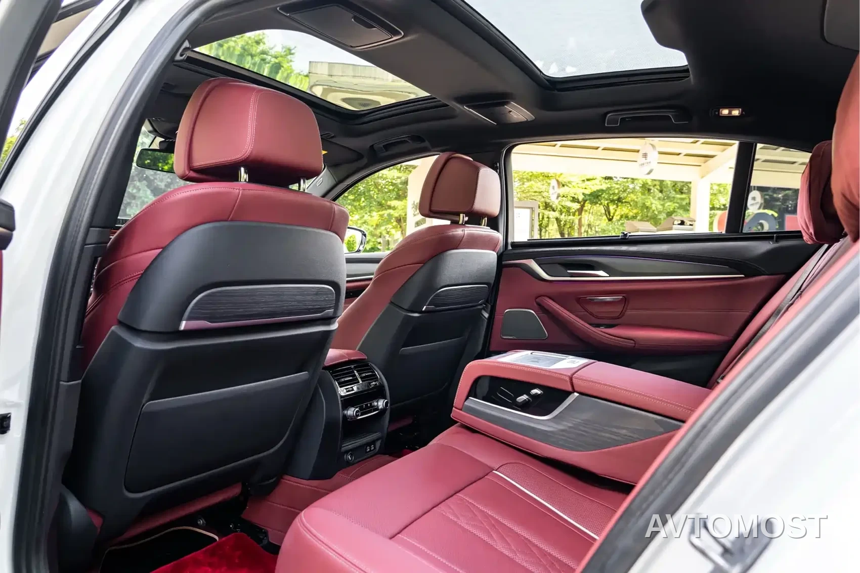 BMW 5 Series 2022 Facelift II 530Li Premium Package M Sport — фото 12