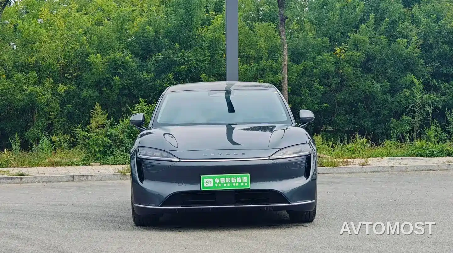 Zhijie Luxeed R7 2024 Pure Electric 667km Max — фото 2