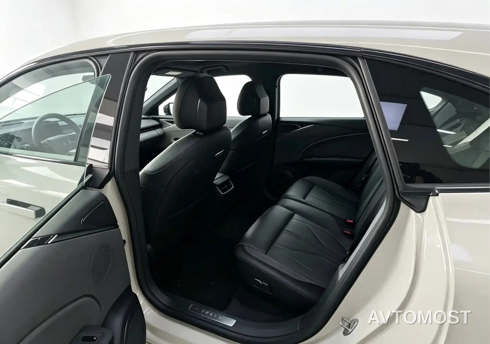 Zeekr 007GT 2025 AWD Smart Drive 75kWh — фото 3