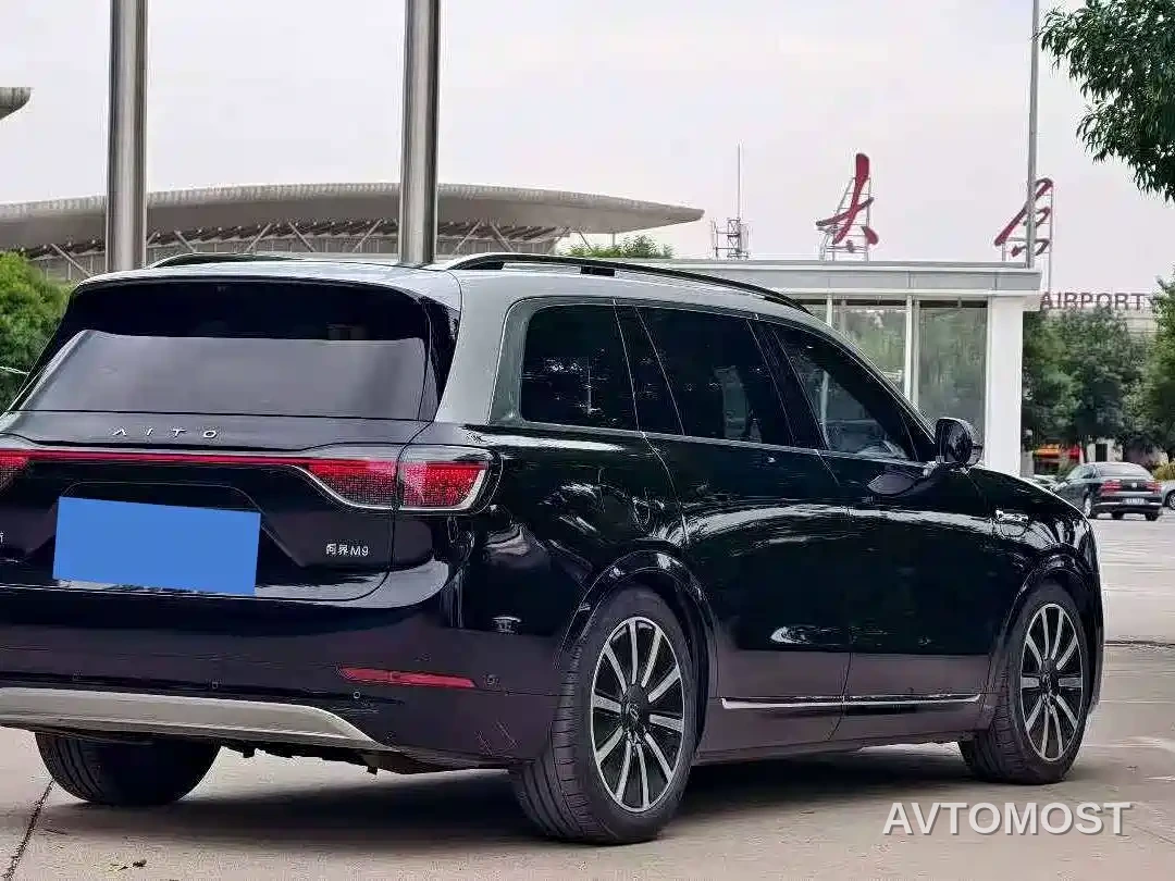 AITO M9 2024 Range Extender Max Edition 42kWh 6-seater — фото 5