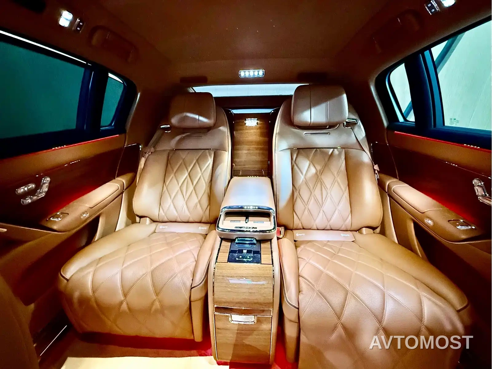 Zunjie S800 2025 Pure Electric Starlight Executive 4-seater — фото 8