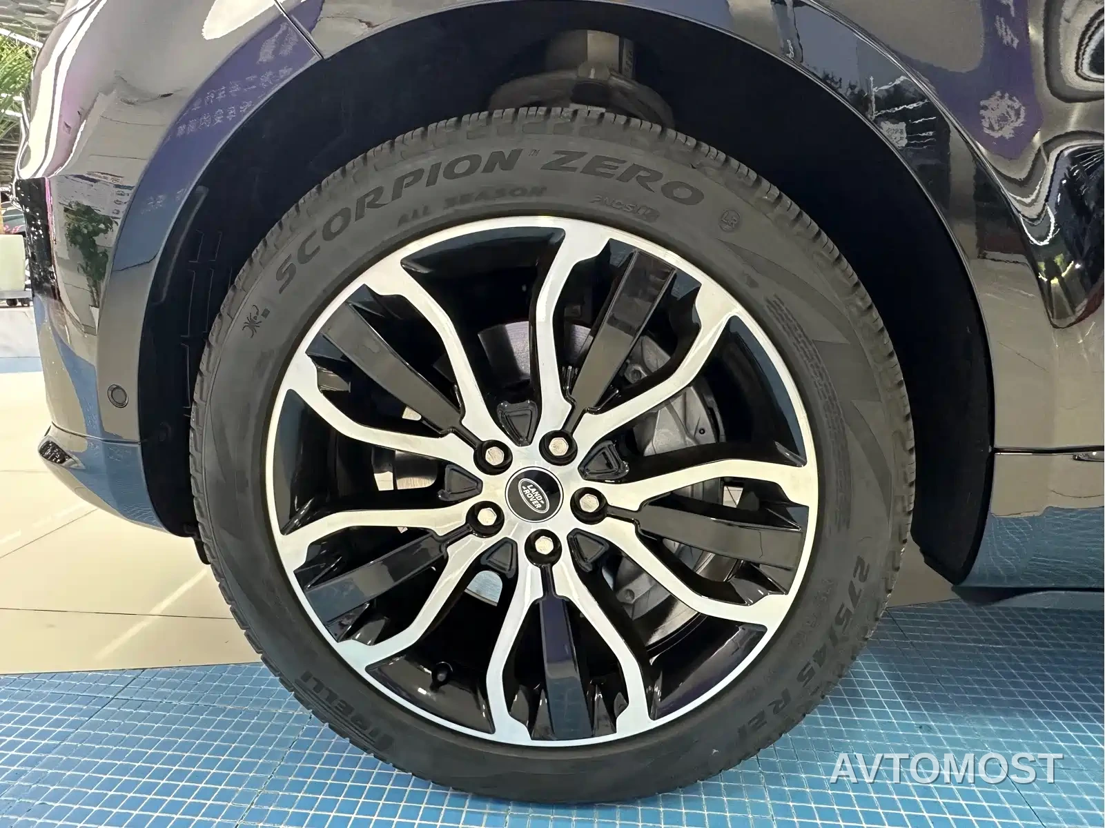 Land Rover Range Rover Sport 2022 3.0 L6 Gloss Black Edition — фото 28