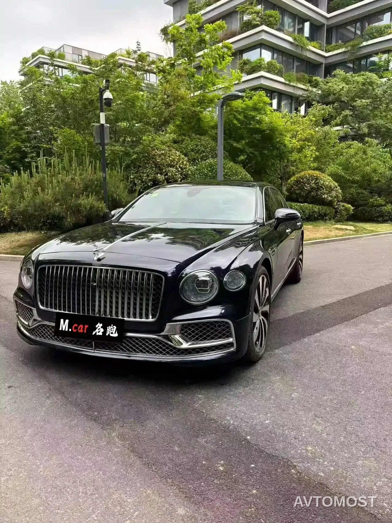 Bentley Flying Spur 2021 4.0T V8 Standard Version — фото 1