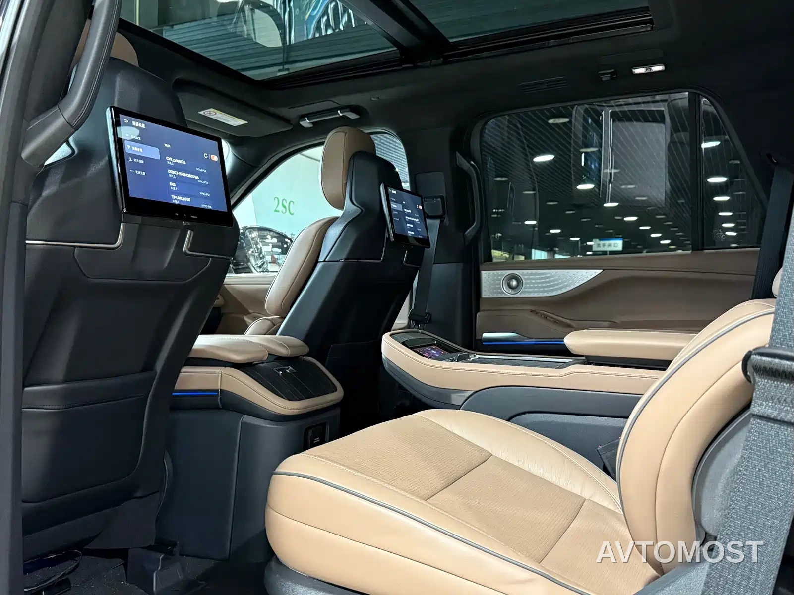 Lincoln Navigator 2025 3.5T Presidential Edition — фото 13